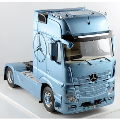 italeri-mercedes-benz-ac-tros-mp4-gigaspace