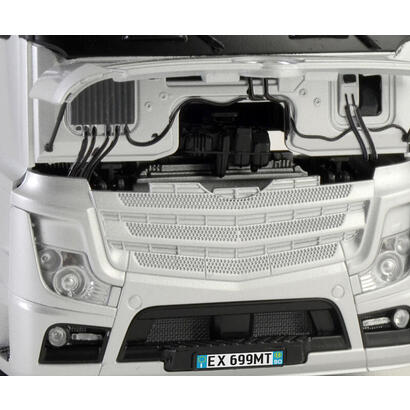 italeri-mercedes-benz-ac-tros-mp4-gigaspace