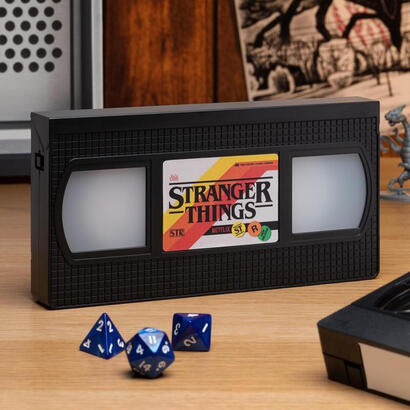 lampara-stranger-things-vhs-logo-paladone-redstring-pp9948st