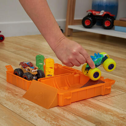 zestaw-monster-trucks-kanister