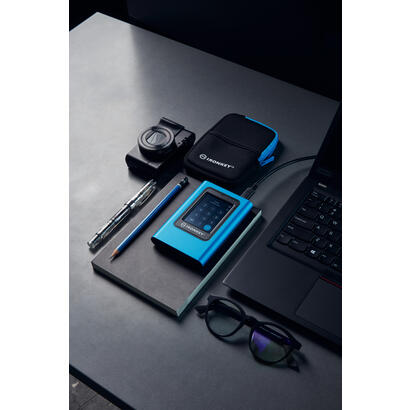 kingston-ironkey-vault-privacy-80-768-tb-unidad-de-estado-solido-azulnegro