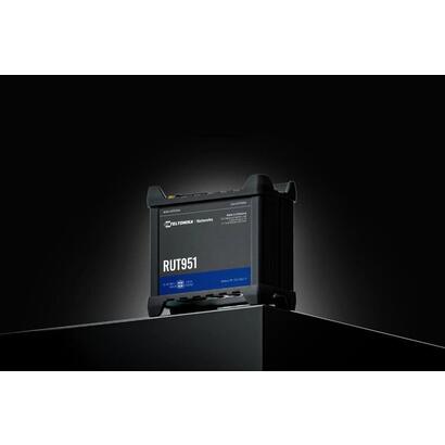 teltonika-rut951-4g-industrie-wlan-router-global