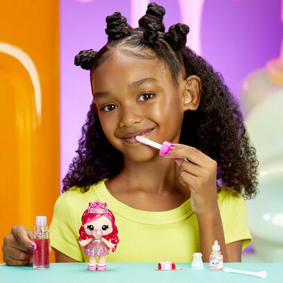 muneca-de-brillo-de-labios-yummiland-de-mga-entertainment-bianca-bubblegum-muneca-120711-euc