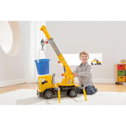 lena-giga-trucks-crane-truck