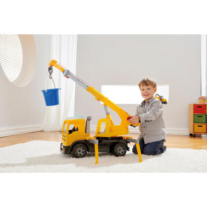 lena-giga-trucks-crane-truck