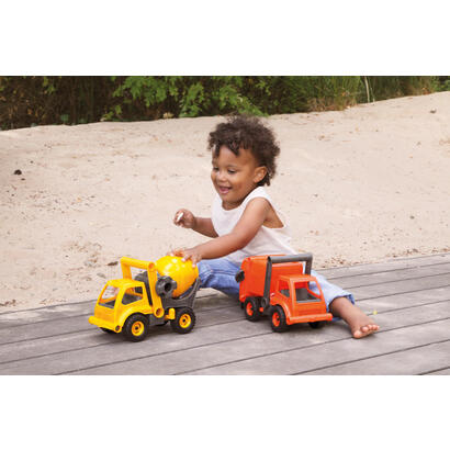 lena-ecoactives-garbage-truck-presenter
