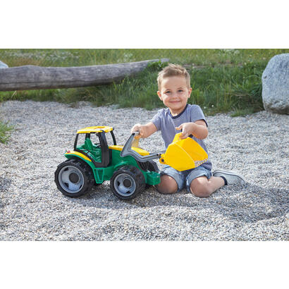 lena-giga-trucks-tractor-with-front-shovel