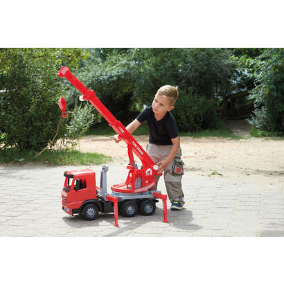 lena-giga-trucks-fire-crane-truck-arocs