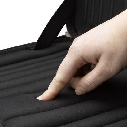 maletin-case-logic-qns-111-black-116-negro