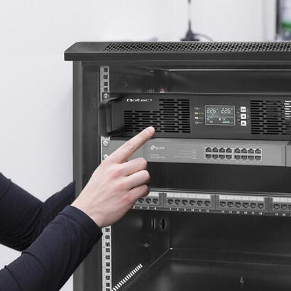 sai-qoltec-52285-uninterruptible-power-supply-ups-for-rack-1kva-1000w-power-factor-10-lcd-epo-usb-on-line
