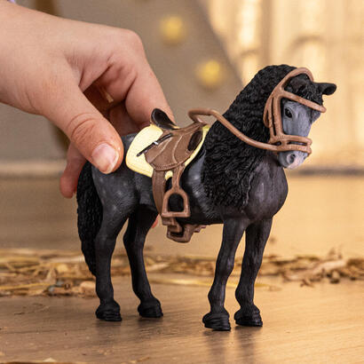 yegua-schleich-horse-club-pura-raza-espanola-con-silla-de-montar-y-brida-figura-de-juguete-marron-42708