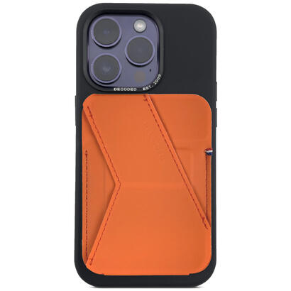 decoded-silicone-magsafe-card-stand-sleeve-apricot-crush
