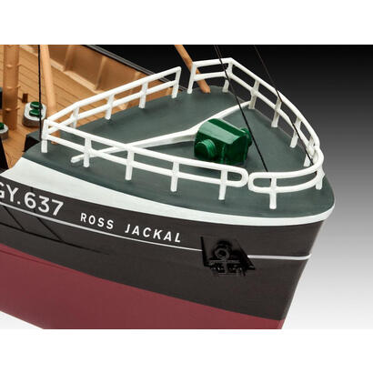 revell-north-sea-trawler