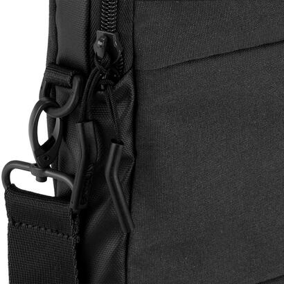 incase-city-brief-13in-black-accs