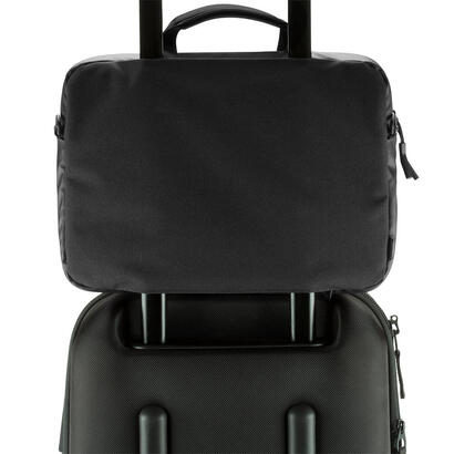 incase-city-brief-13in-black-accs