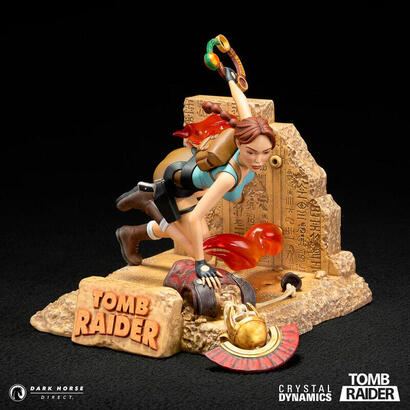 figura-lara-croft-tomb-raider-165cm