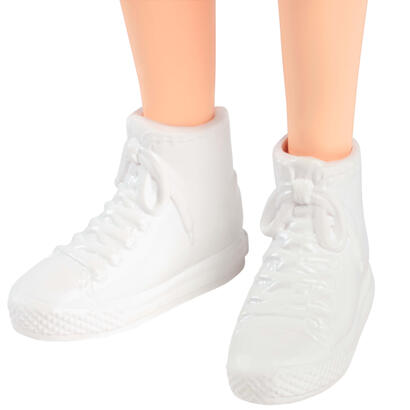 barbie-muneca-barbie-fashionista-con-top-de-punto-y-falda-plisada-hyt90