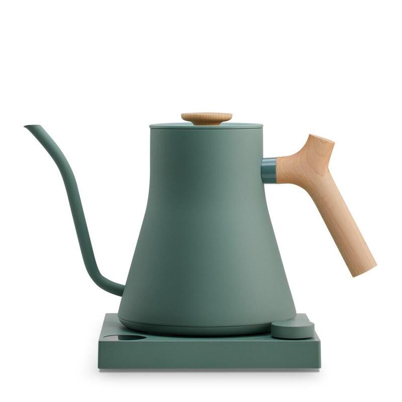 hervidor-electrico-de-cuello-de-cisne-fellow-stagg-ekg-pro-cafe-filtrado-a-mano-pour-over-y-tetera-verde-con-mango-de-arce