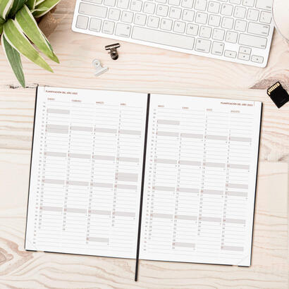 finocam-agenda-anual-dynamic-mara-y11-165x240mm-svv-negro-2025
