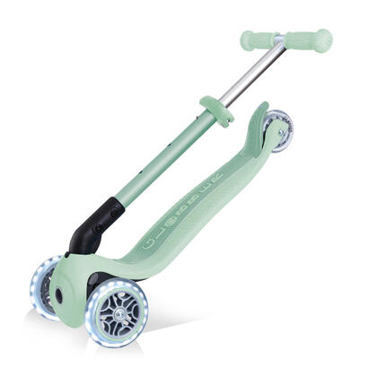 patinete-globber-692-505-verde-claro