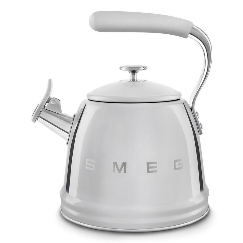 hervidor-de-agua-smeg-estilo-anos-50-de-acero-inoxidable-wkf01ss hervidor-de-agua-smeg-estilo-anos-50-de-acero-inoxidable-wkf01ss