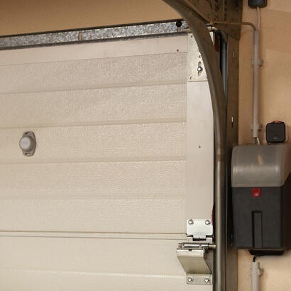 yale-smart-opener-garage-accesorio-para-motor-de-puerta-de-garaje