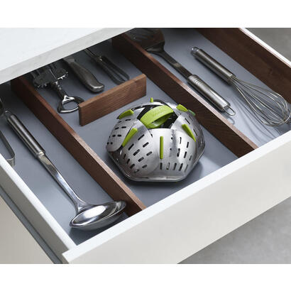 joseph-joseph-bloom-steel-folding-steamer-basket