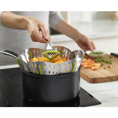 joseph-joseph-bloom-steel-folding-steamer-basket