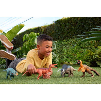figura-mattel-jurassic-world-wild-roar-nasutoceratops-personaje-jgc81