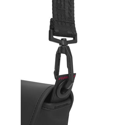 asus-bc3003-rog-slash-sling-bag-20