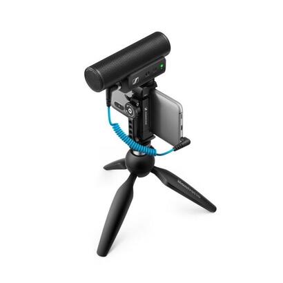 microfono-kit-movil-sennheiser-mke-400-de-condensador-supercardioide-con-filtro-paso-bajo-con-soporte-manfrotto