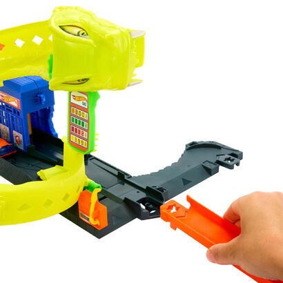 juego-de-ataque-de-espiral-de-serpientes-de-ruedas-calientes-con-el-auto-de-juguete-pista-de-carreras-jbm63