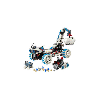 lego-42211-technic-lunar-outpost-mondrover-raum-vehicle