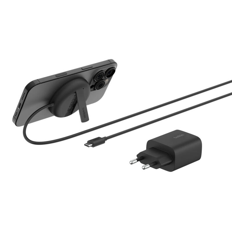 belkin-boost-charge-pro-qi2-15w-magladegnetzteil-swwia011kqbk belkin-boost-charge-pro-qi2-15w-magladegnetzteil-swwia011kqbk