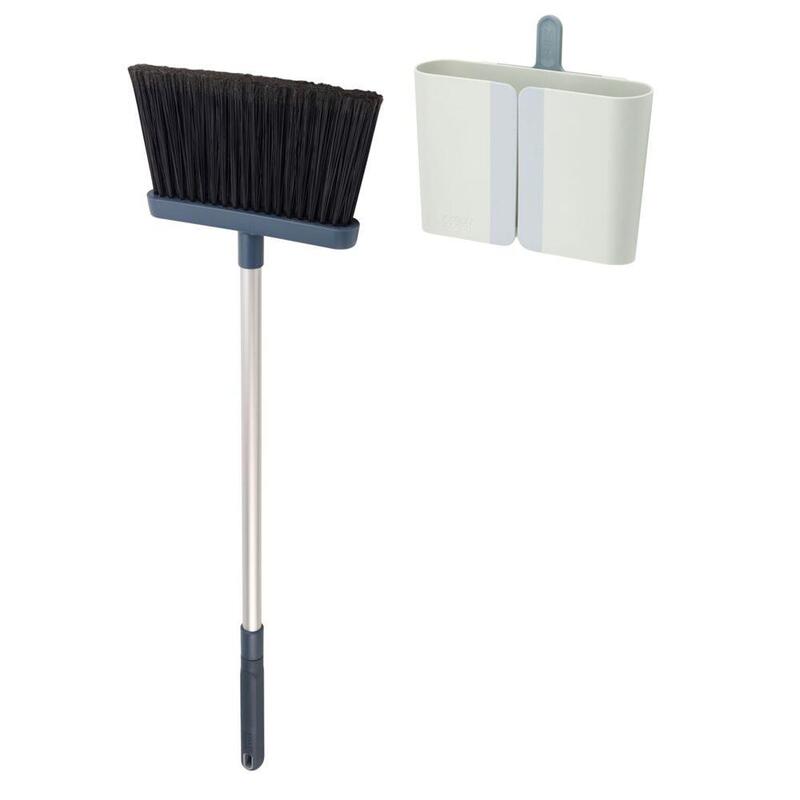 joseph-joseph-cleanstore-blau-wandmontierter-besen