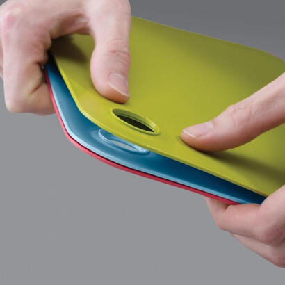 joseph-joseph-pop-tabla-de-cocina-para-cortar-azul-verde-rojo