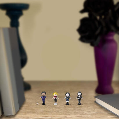zestaw-kolekcjonerski-polly-pocket-rodzina-adamsow zestaw-kolekcjonerski-polly-pocket-rodzina-adamsow