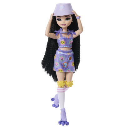 lalka-barbie-dream-besties-renee-na-wrotkach