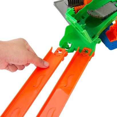 hot-wheels-monster-trucks-sharks-vs-dinos-dragon-destruction-track-playset-jfr06