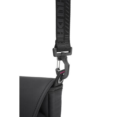 asus-bc3004-rog-slash-sling-bag-40