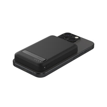 belkin-boostcharge-pro-powerbank-magn-qi2-15w-5k-schwbpd006btbk