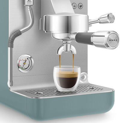 smeg-espresso-coffee-machine-collection-emerald-green-emc02egmeu
