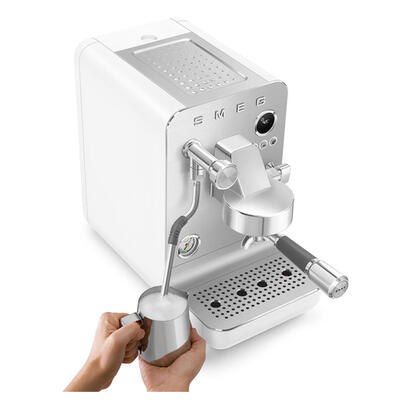 smeg-espresso-coffee-machine-collection-white-emc02whmeu