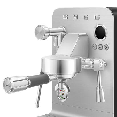 cafetera-smeg-espresso-coleccion-negra-emc02blmeu