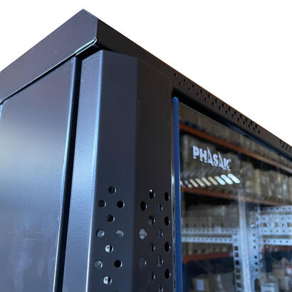 phasak-armario-rack-19-phasak-pro-22u-600x1000-montado-incluye-2-bandejas-de-19-regleta-electrica-19-juego-de-ruedas-ventilacion