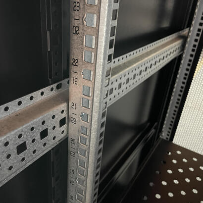 phasak-armario-rack-19-phasak-pro-22u-600x1000-montado-incluye-2-bandejas-de-19-regleta-electrica-19-juego-de-ruedas-ventilacion