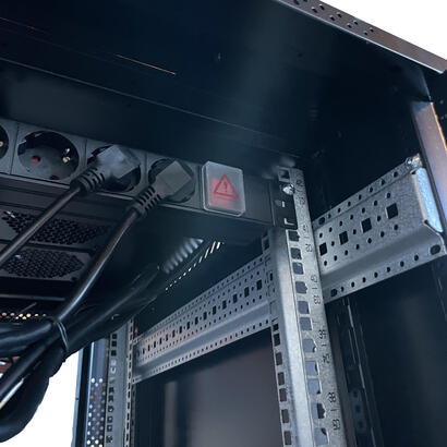 phasak-armario-rack-19-phasak-pro-22u-600x1000-montado-incluye-2-bandejas-de-19-regleta-electrica-19-juego-de-ruedas-ventilacion
