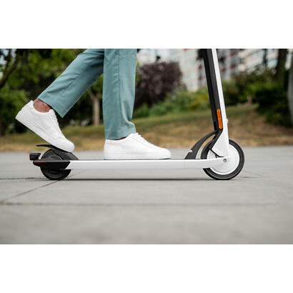 ninebot-kickscooter-air-t15e-scooter-electrica-20-kmh-blanco