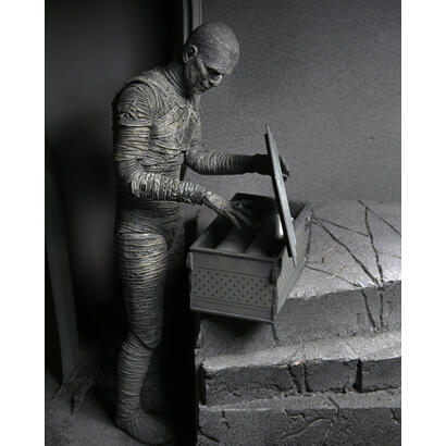 figura-ultimate-mummy-black-and-white-universal-monsters-18cm