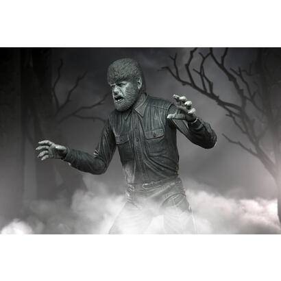 figura-neca-universal-monster-scale-action-ultimate-wolf-bw